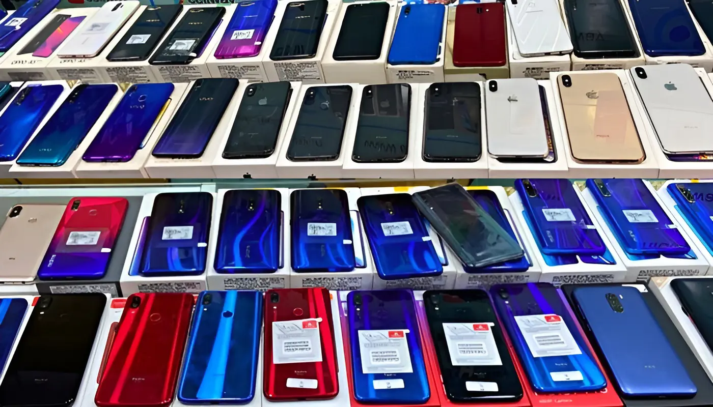 موبائل شوقينن لاءِ خوشخبري، 4 وڏن برانڊن جا 62 ماڊل سستا ٿيڻ وارا